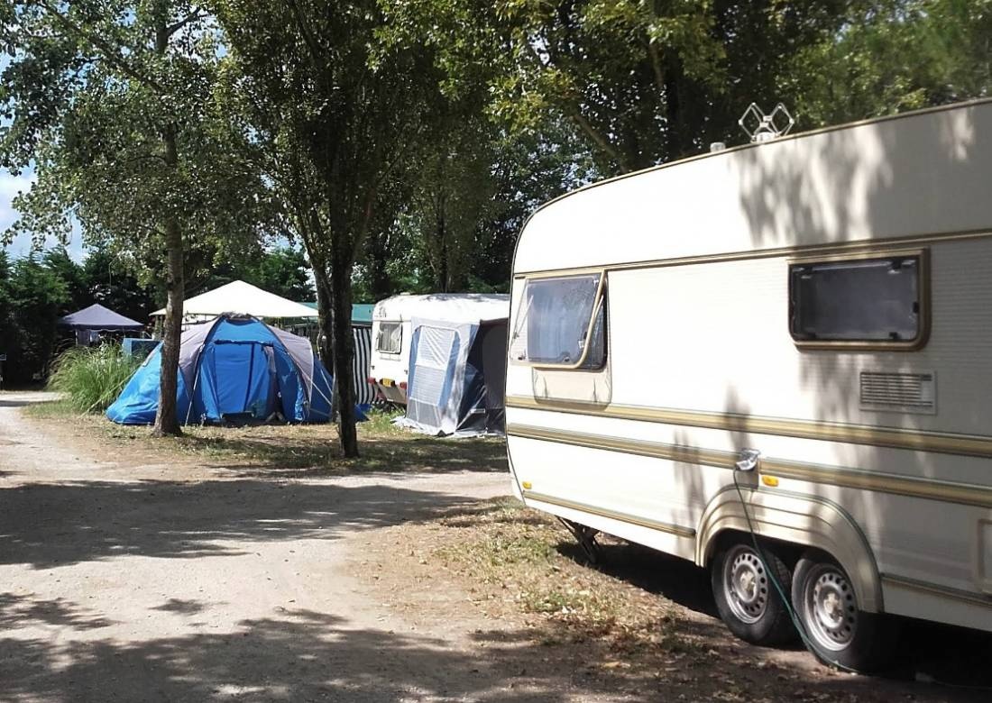 Camping Le Prelong ** — Kamp yeri in Saint-Pierre-d'Oléron