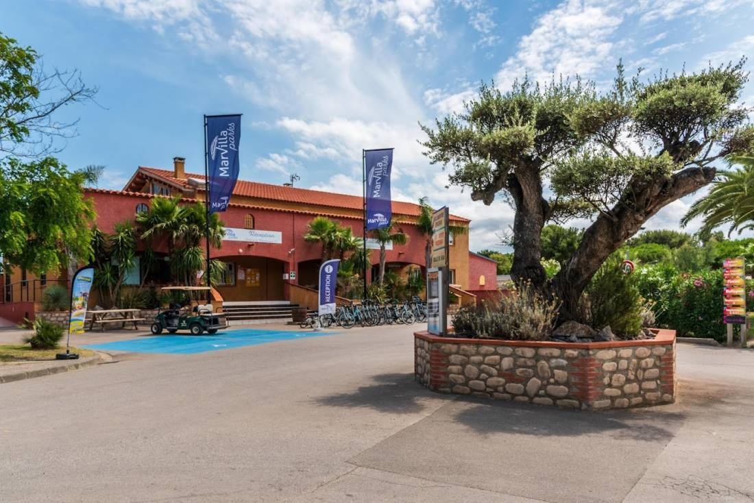 Camping Le Soleil de la Méditerranée ***** — Місце для кемпінгу in Saint-Cyprien / Occitanie