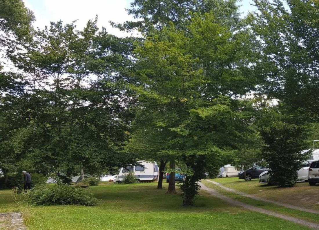 Camping Les Ecossais ** — Kemping in Isle-et-Bardais 