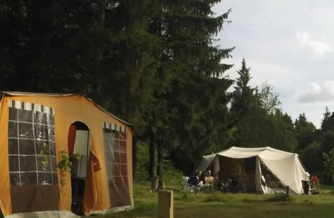 Foxycamp - Les étangs du Longeau — Kemp in Hannonville-sous-les-Côtes