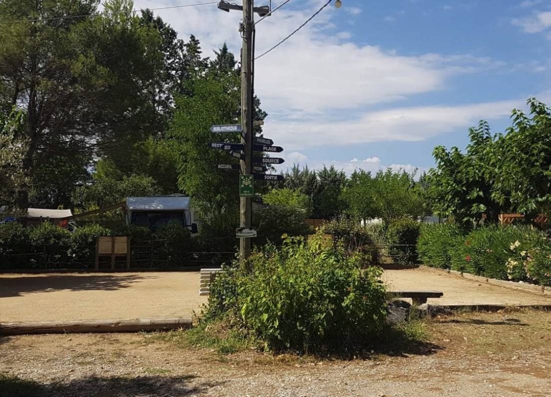 (FKK / NATURIST) Le source St Pierre **** — Kemping in Aniane