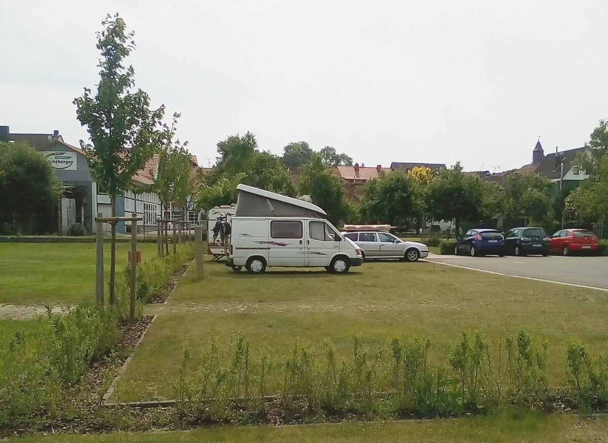 Übernachtungsparkplatz Sontra — Area di sosta in Sontra