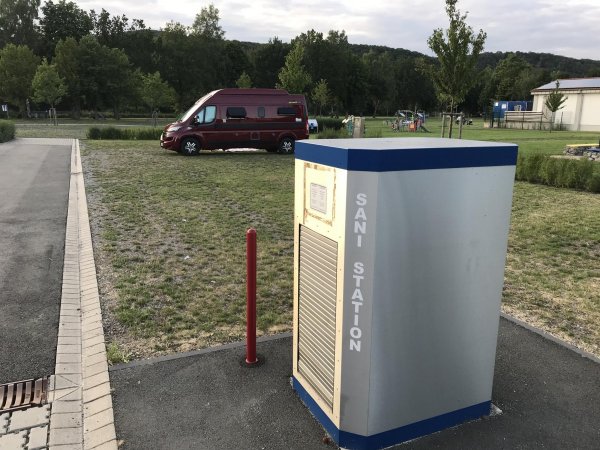 Übernachtungsparkplatz Sontra — Photo 2