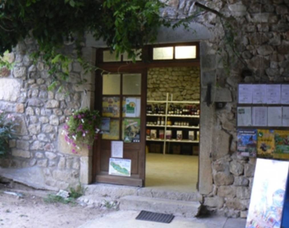 Camping Les Acacias *** — Camping in Uzer