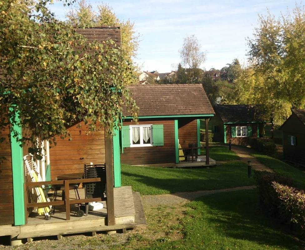 Camping Municipal de La Roussille — Campingplatz in Châtelus-Malvaleix