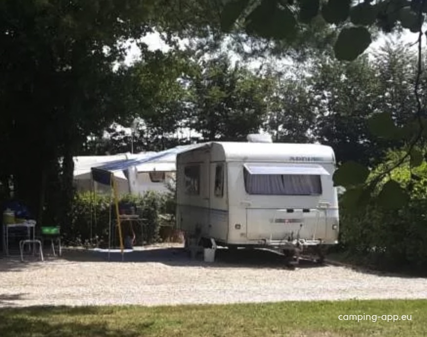 Paradis des Dombes *** — Sítio de acampamento in Sandrans