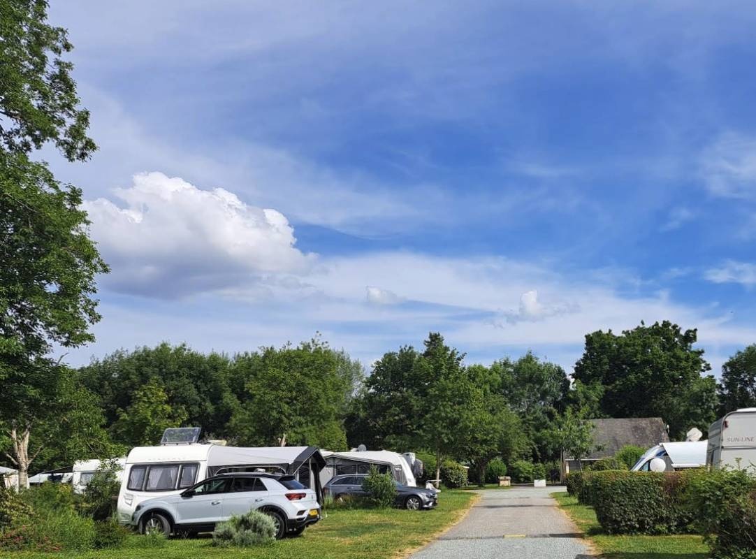 Camping du Port Caroline *** — Kemping in Brain-sur-l'Authion