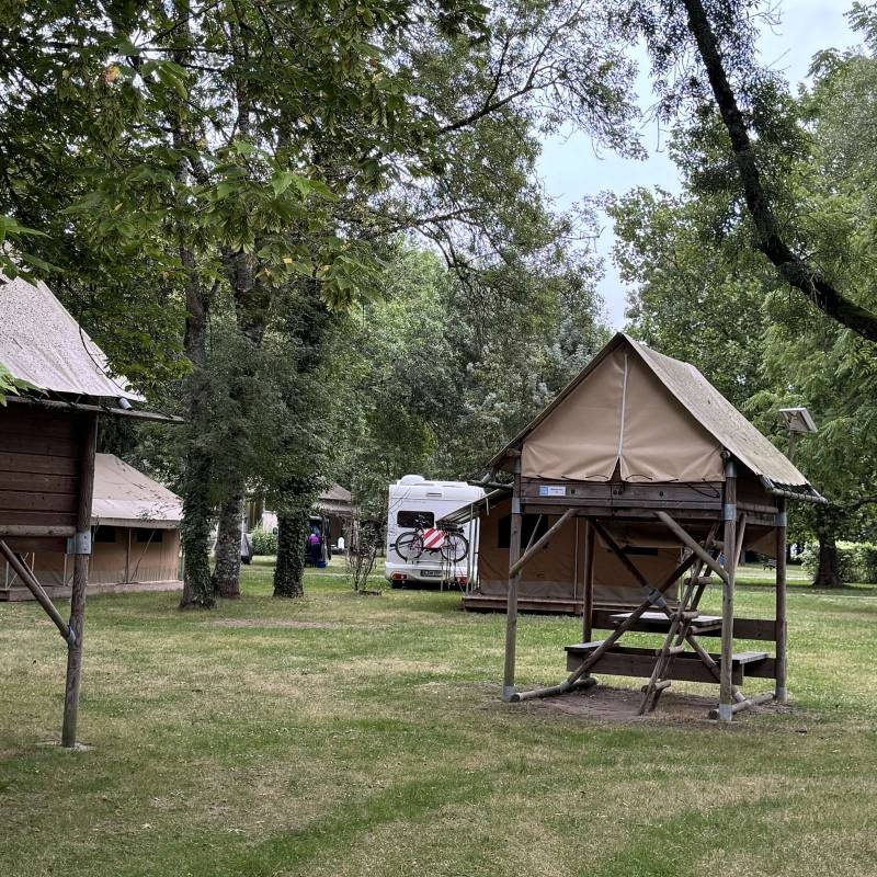 Camping Le Sabot *** — Kamp yeri in Azay-le-Rideau