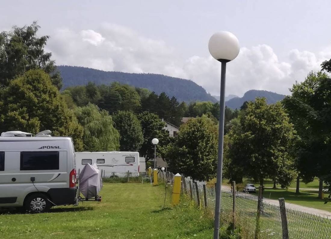 Camping Municipal Les Bruyères — Kamp yeri in La Chapelle-en-Vercors