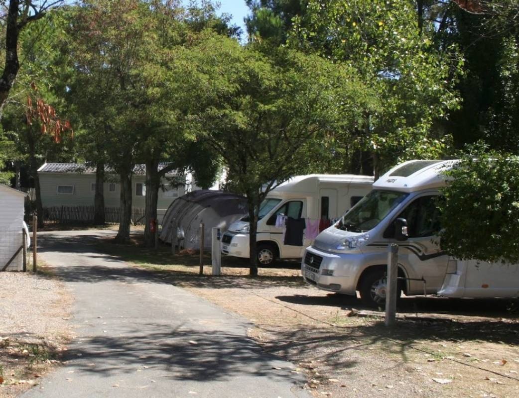 Camping Le Vieux Moulin ** — Kamp yeri in La Tranche-sur-Mer 