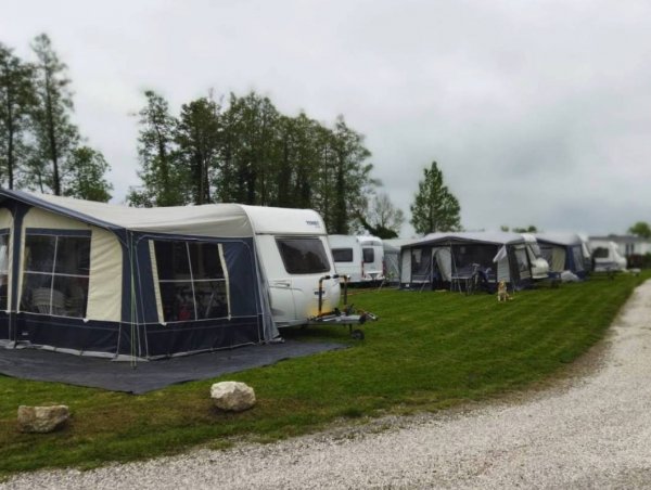 Camping Le Domaine des Chenes