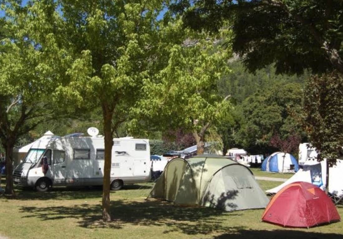 Camping du Lac — Camping in Saint-Julien-du-Verdon