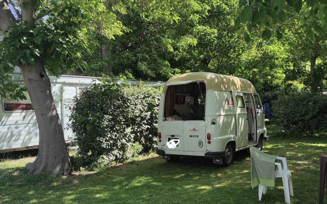 Camping Le Gardian ** — Campingplats in Raphèle Les Arles / Provence-Alpes-Côte d'Azur