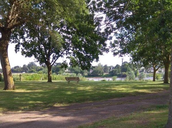 Camping les bords de vienne — Kemp in L'Île-Bouchard