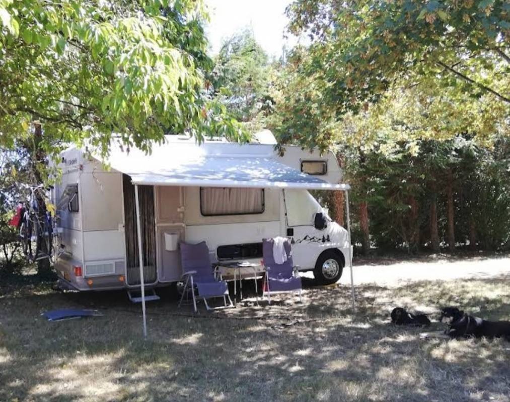 Camping des Capucines — Camping Site in Ranville 