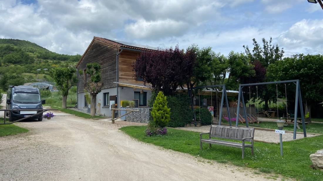 Camping Les Cerisiers — Kemp in Compeyre 