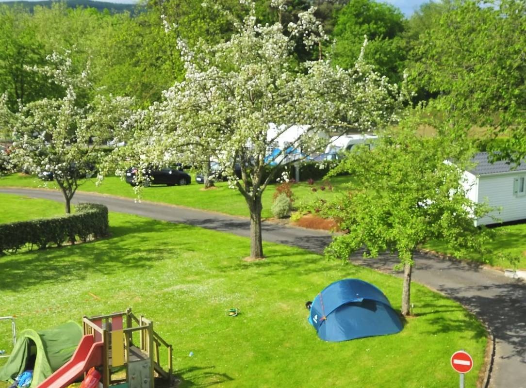 Camping Intercommunal de Brécey — Campingplass in Brécey / Nouvelle-Aquitaine