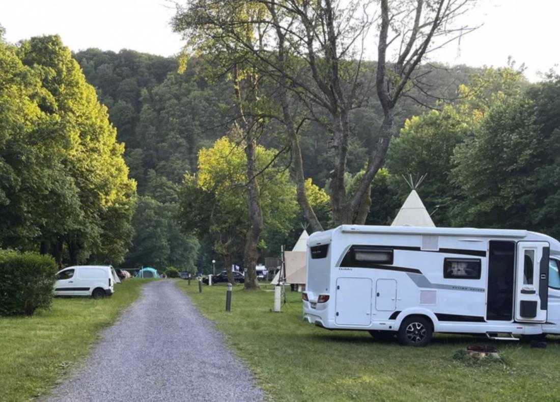 Le Camping Faucon — Campingplatz in Thilay