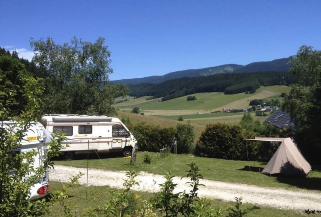 Camping les Eymes *** — Camping in Méaudre