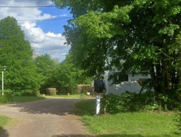 Camping Les Genêts du Morvan ***