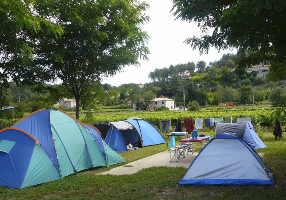 Camping Les Hortensias *** — 露营地 in Rosières
