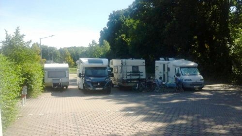 Stellplatz Lauf an der Pegnitz — Area di sosta in Lauf an der Pegnitz