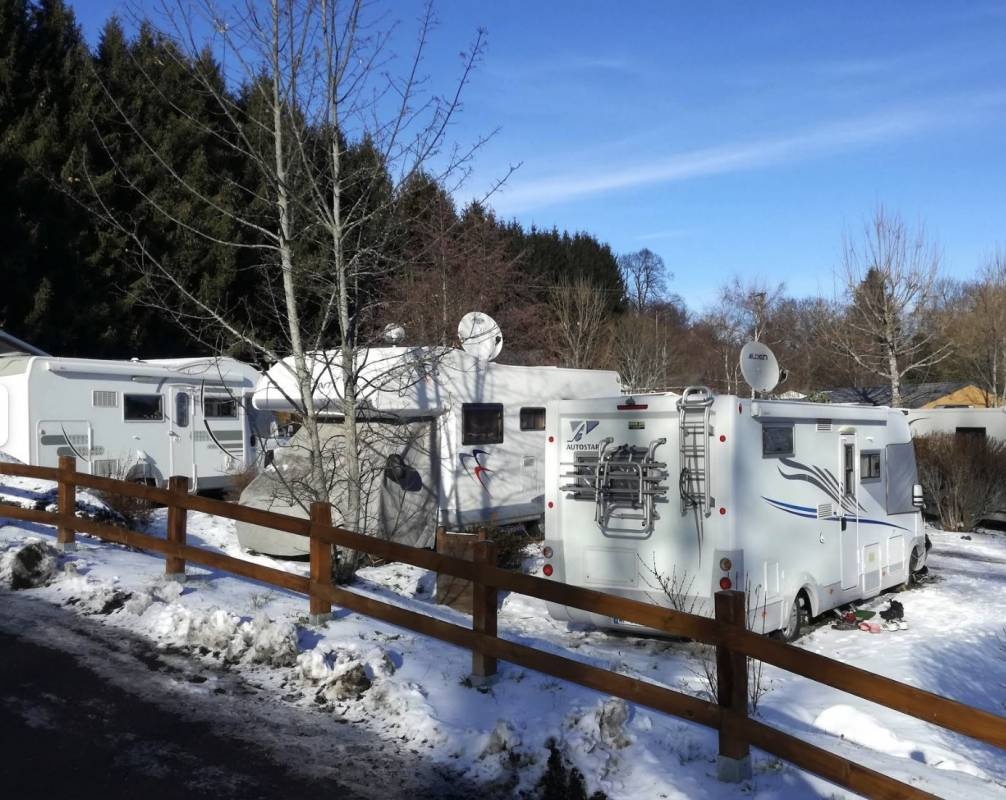 Camping Bois de Graviére **** — Campingplats in Besse-et-Saint-Anastaise