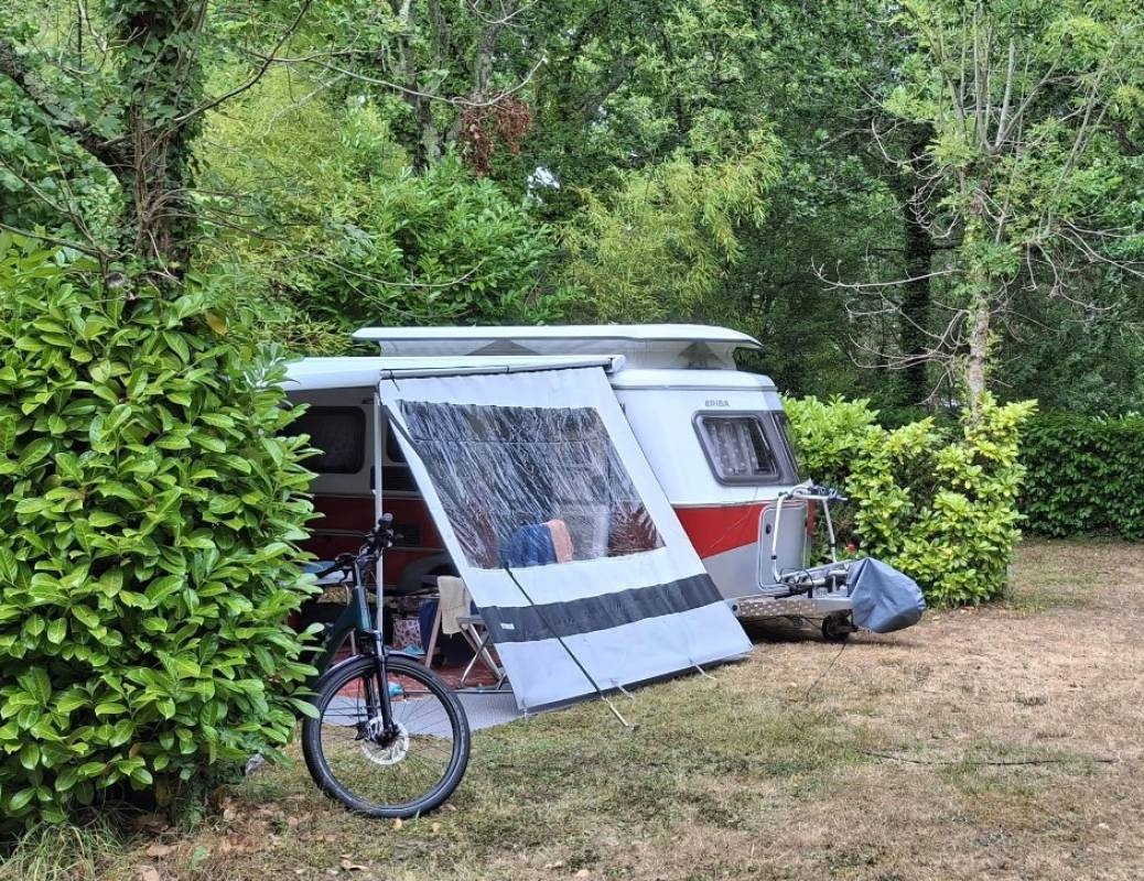 Camping Les Ombrages *** — Sítio de acampamento in Carnac
