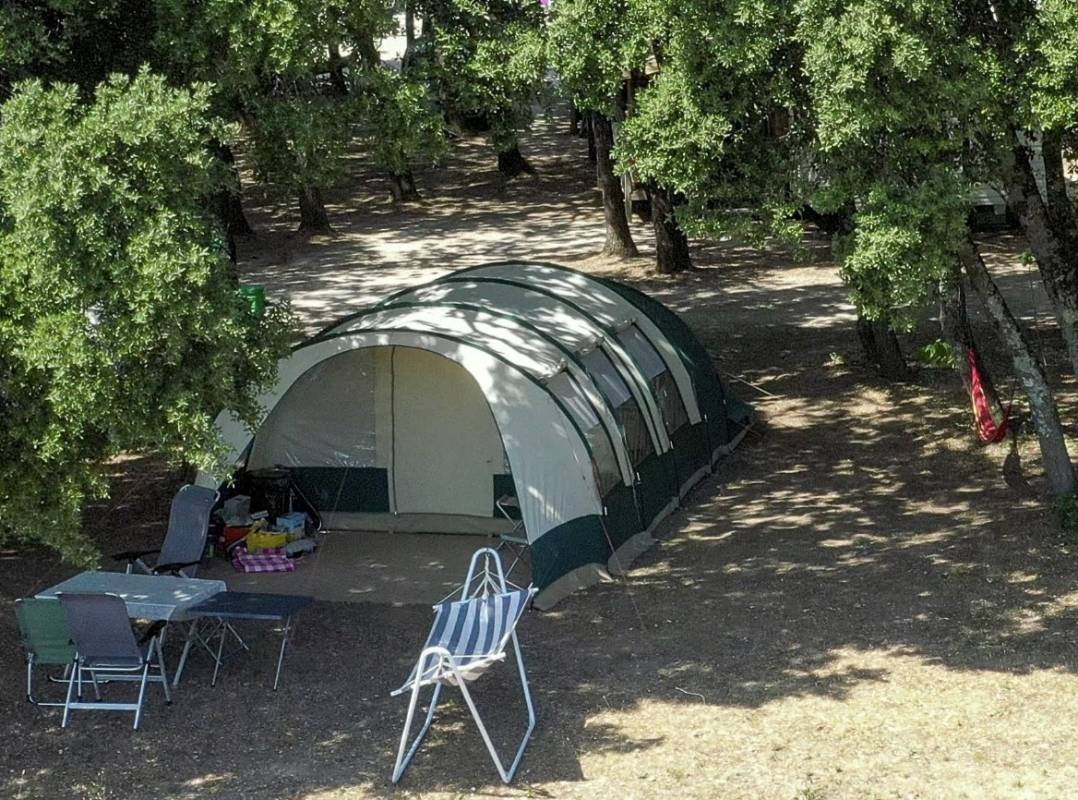 Camping Les Truffières *** — Campingplats in Grignan