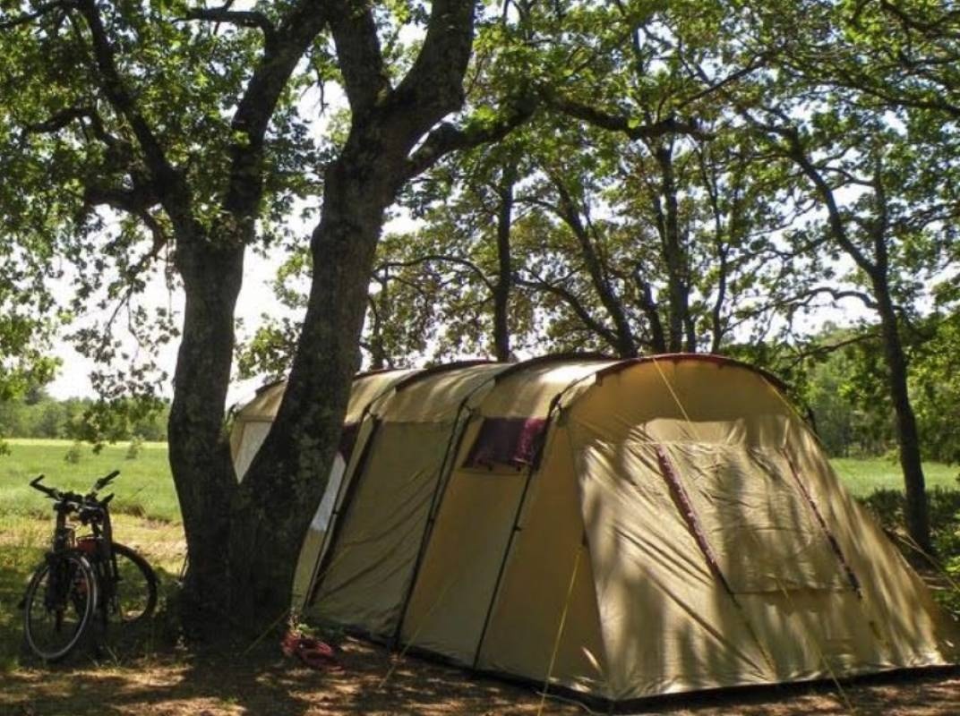 Camping Les Truffières *** — Місце для кемпінгу in Grignan