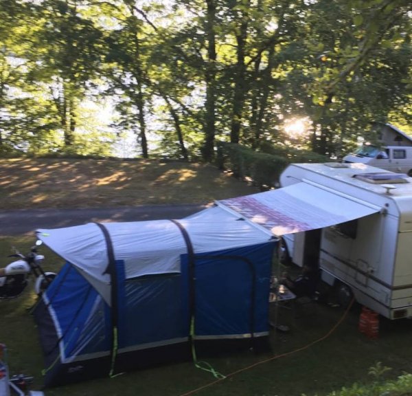 Camping Les Terrasses du Lac — Photo 2