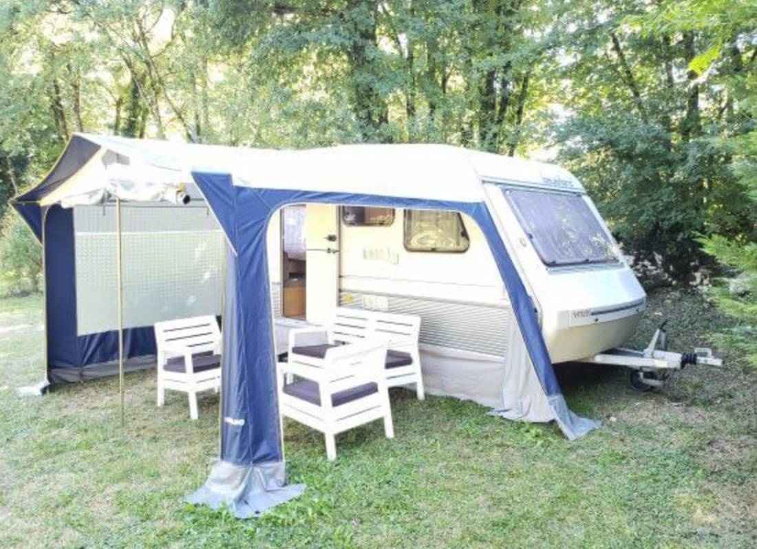 Camping Les Tourtelles — Camping in Tourtoirac