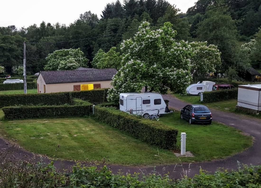 Camping Municipal du Pont de Bussy *** — Campingplads in Anost