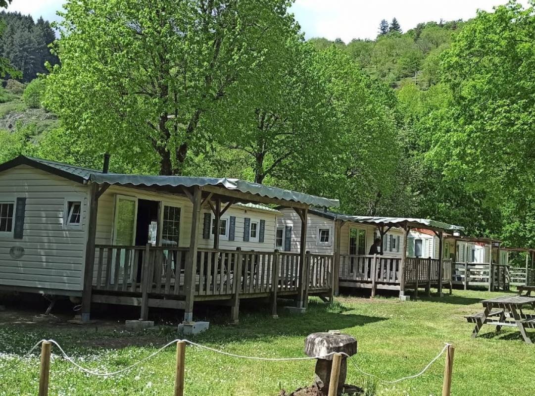 Camping Le Pré Coulet — Area da campeggio in Saint-Pierreville