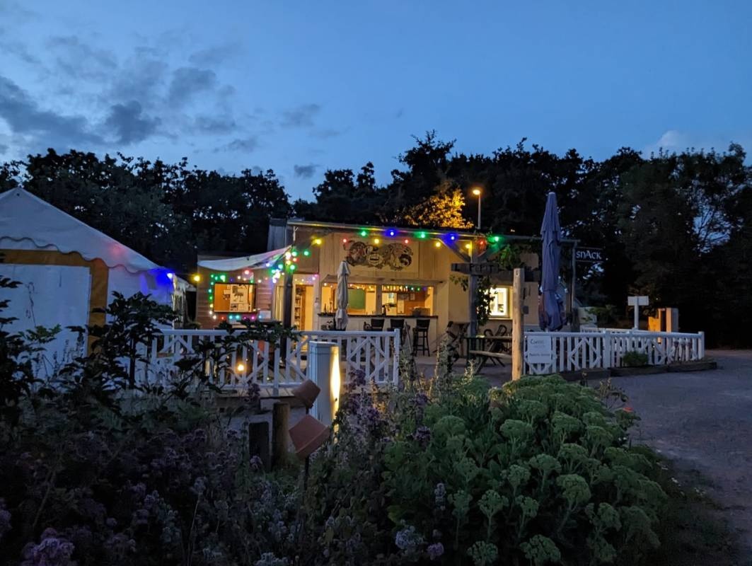Camping Les Salines ** — Sítio de acampamento in Plurien