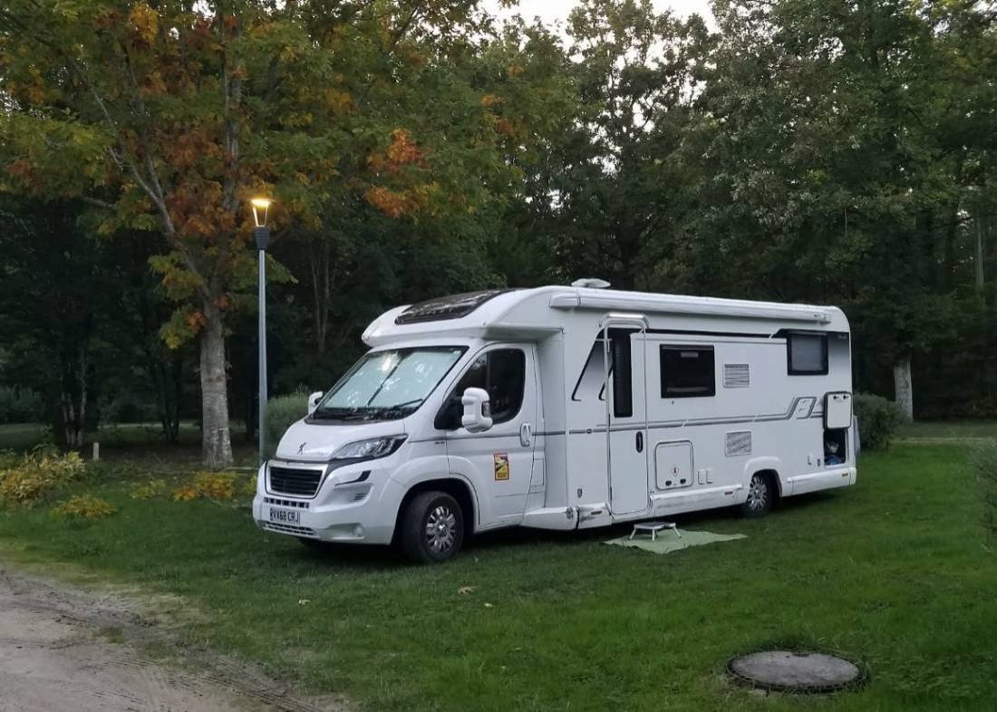 Camping Étang de la Vallée *** — Campingplass in Combreux 