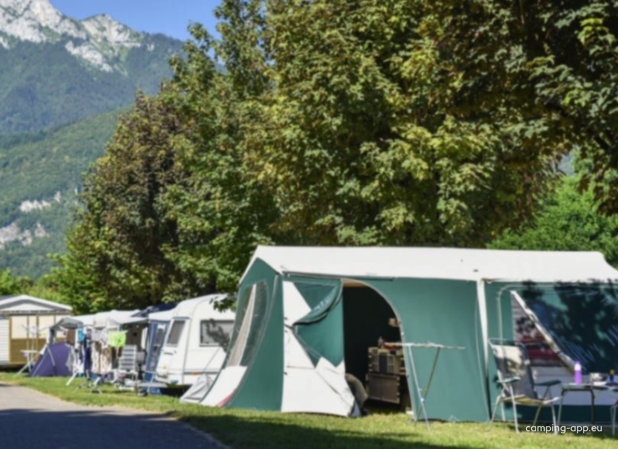 Camping La Ferme *** — Camping Site in Lathuile 