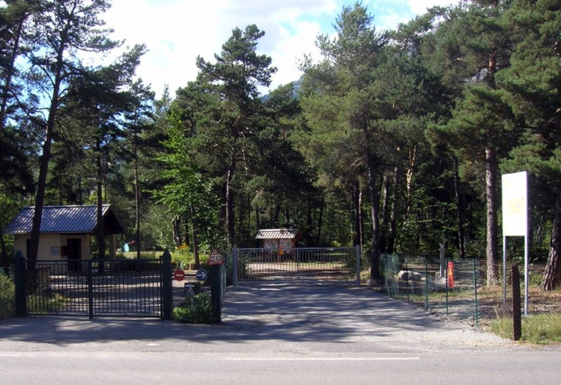 Camping GCU Pont-du-Fossé — Camping in Saint-Jean-Saint-Nicolas