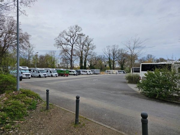 Übernachtungsparkplatz Potsdam — Photo 2