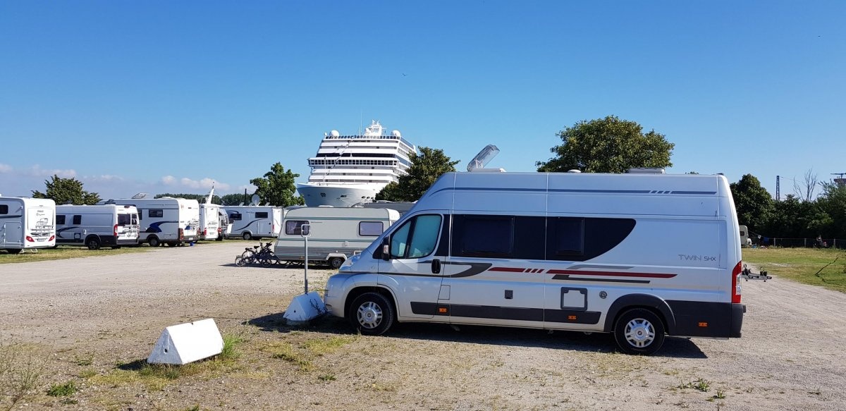 Mittelmole Rostock Warnemünde — Overnight-parking in Rostock