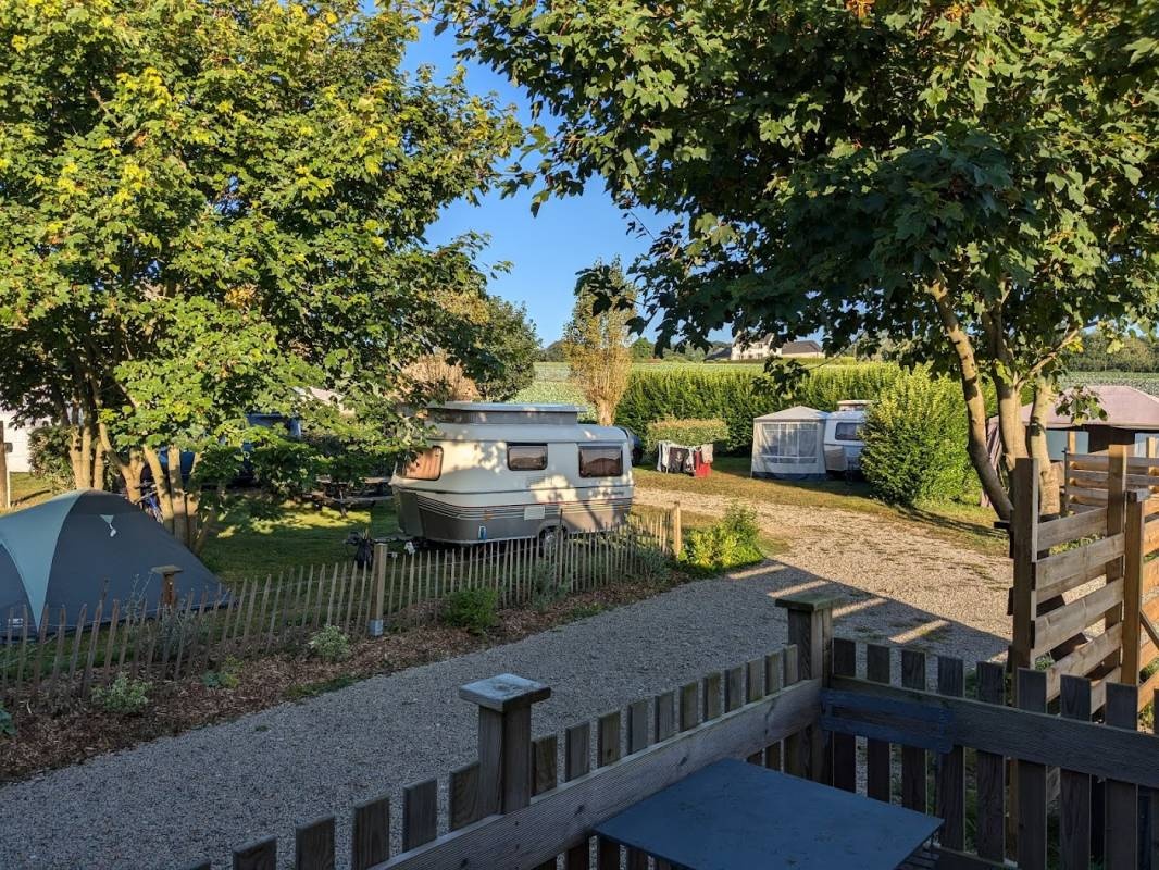 Camping Tal Ar Mor** , mer et yourtes — Campingplads in Plouénan
