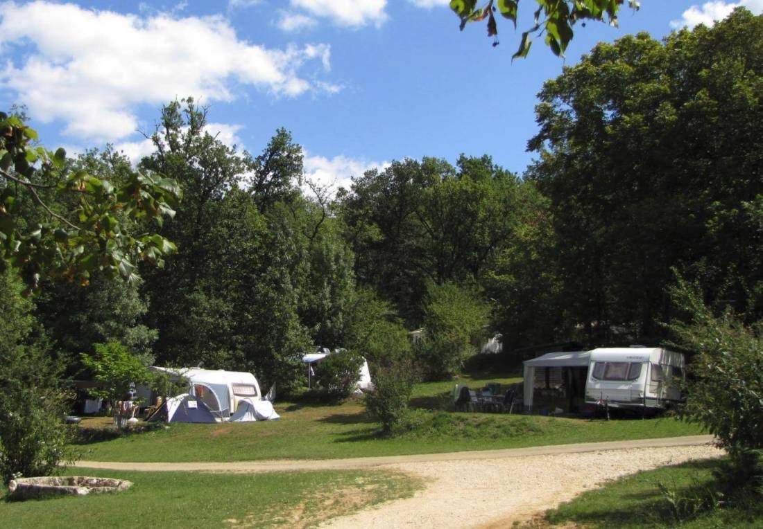 Camping La Tuque *** — Camping in Belaye