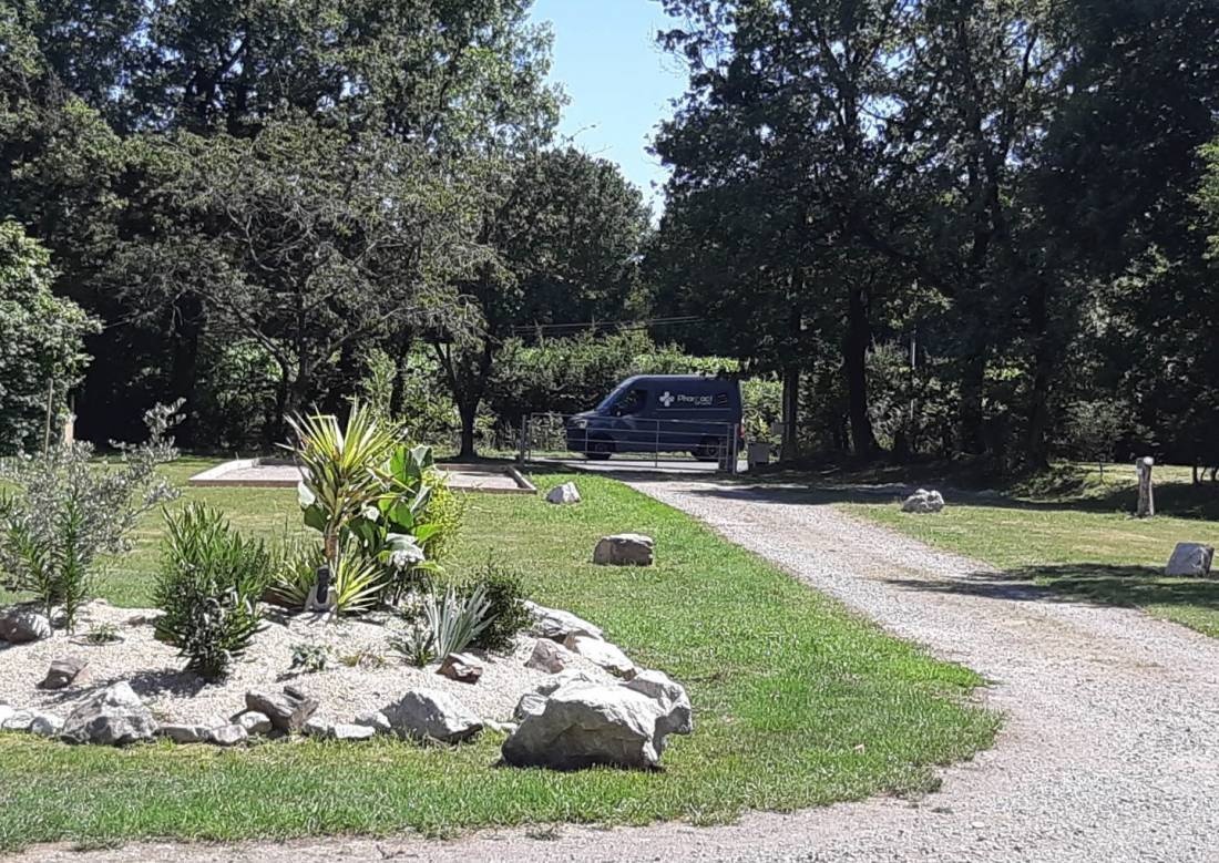 Camping La Vertonne *** — Kamp yeri in Grosbreuil
