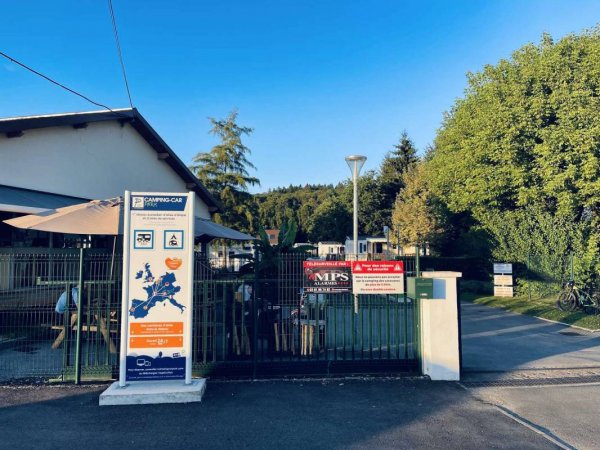 Camping de mon Village Mandeure — Foto 2