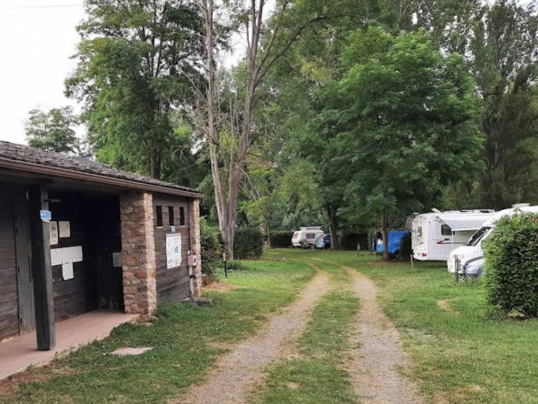 Camping Municipal La Vialette — Campingplats in Villeneuve-d'Allier