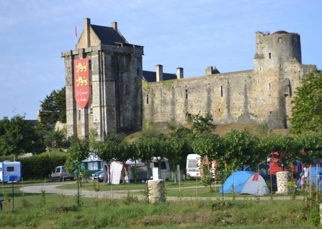Camping Municipal Saint-Sauveur-le-Vicomte — Camping in Saint-Sauveur-le-Vicomte