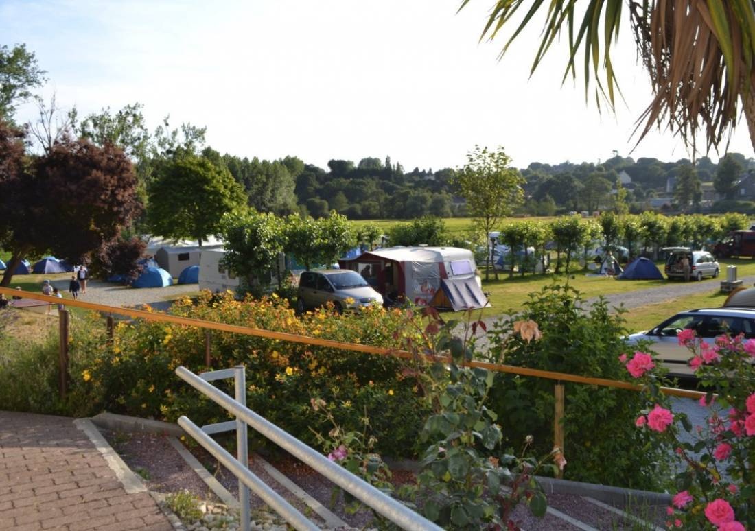Camping Municipal Saint-Sauveur-le-Vicomte — Campingplads in Saint-Sauveur-le-Vicomte