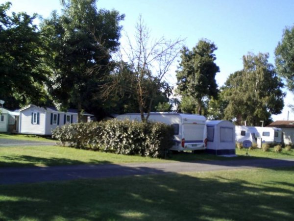 Camping Le Chant des Oiseaux *** — Photo 3