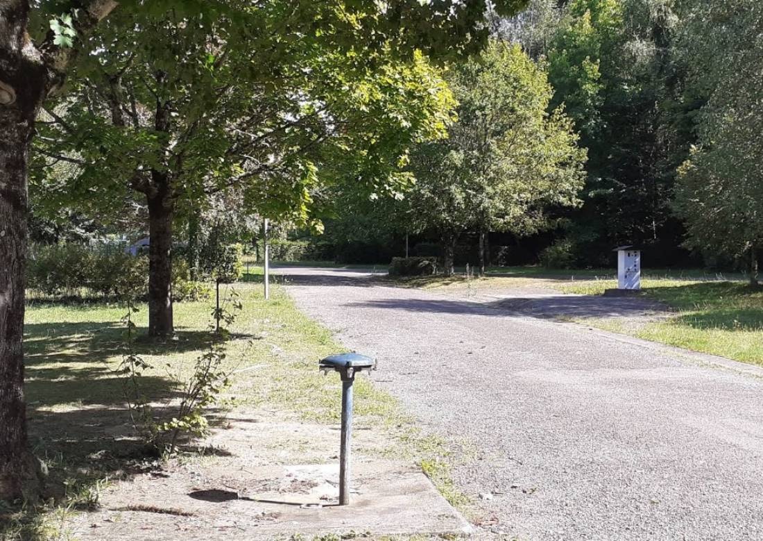 Camping Soleil Levant ** — Місце для кемпінгу in Saint-Martin-Terressus