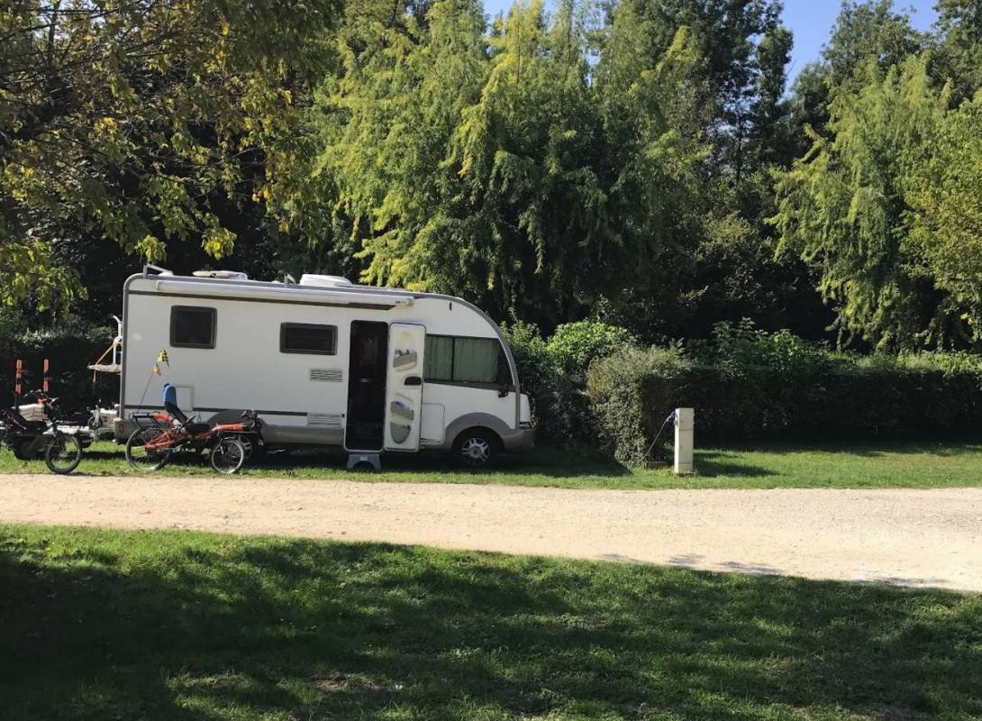 Camping Les Peupliers du Lac ** — Campingplats in Chindrieux